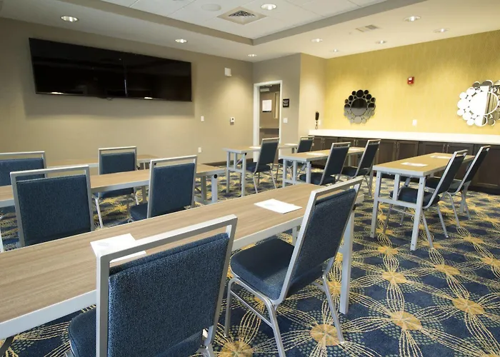 Hotel Hampton Decatur, Mt. Zion, Il 3*